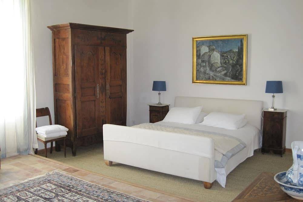 Fabuleuse propriété de 18 chambres avec piscine chauffée et jardin clos in Lambesc, Région d'Aix-en-Provence