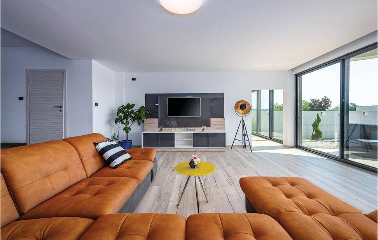 Modernes Apartment mit Pool in der Nähe eines Bistros und des Stadtzentrums in Žminj in Žminj, Zentralistrien