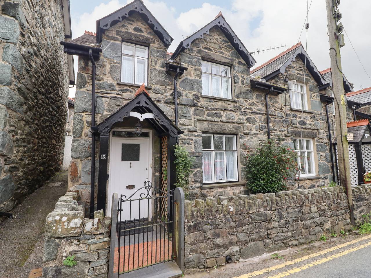 Artro View in Llanbedr, Snowdonia