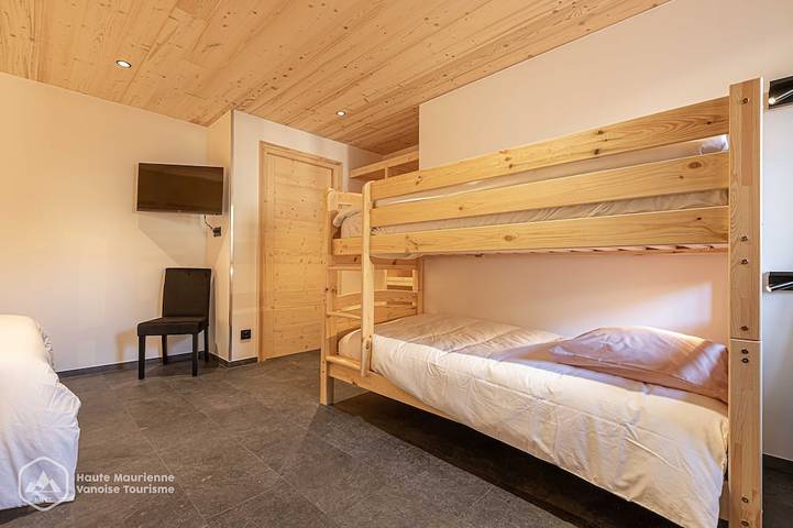 Gîte pour 8 personnes, avec balcon dans Office De Tourisme De Termignon - 4