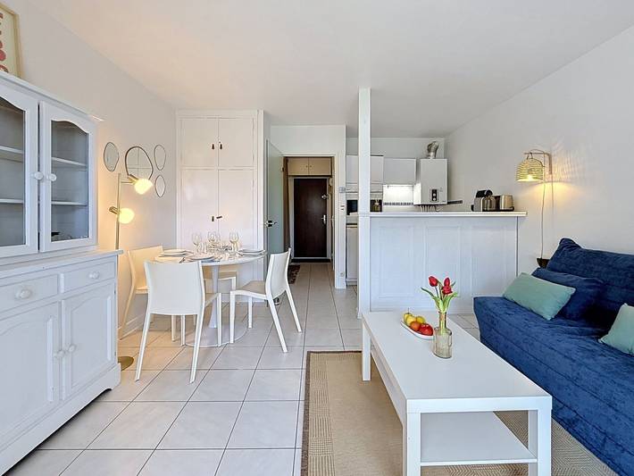 Gîte pour 4 personnes, avec jardin et terrasse dans Plage de la Légenèse - 2