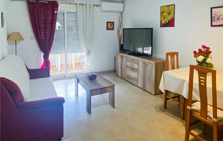 Entire holiday apartment, Beachfront Apartment with AC & Terrace in Los Alcázares, Costa Cálida