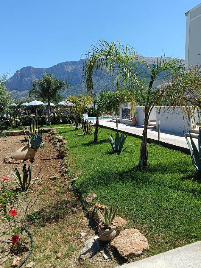 Ferienwohnung für 2 Personen, mit Whirlpool und Garten sowie Pool in Terrasini - 4