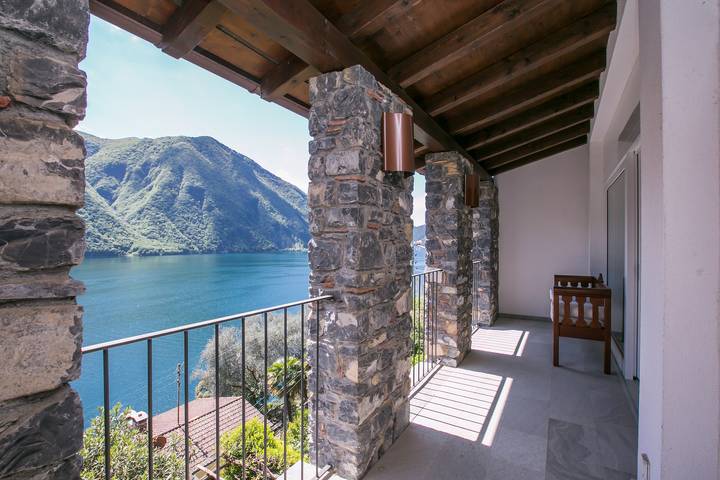 Gîte pour 4 personnes, avec vue sur le lac et terrasse, adapté aux familles à Lugano - 2