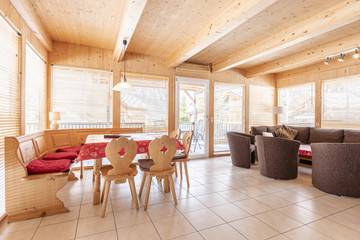 Ferienhaus für 9 Personen, mit Sauna und Balkon in der Steiermark