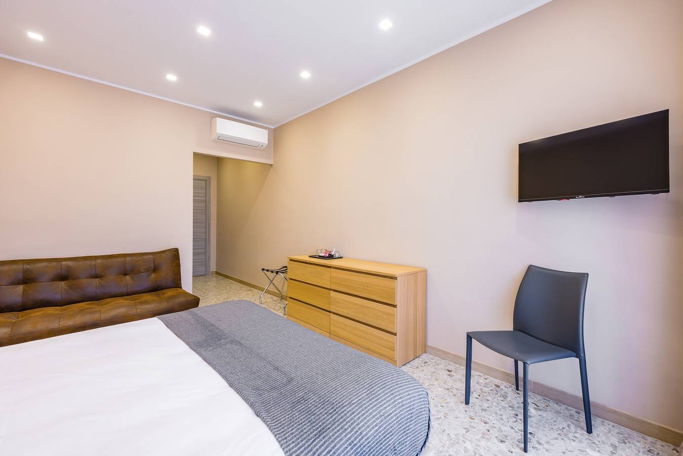 Camera A - Mdc Luxury Rooms Naples in Napoli, Napoli e dintorni