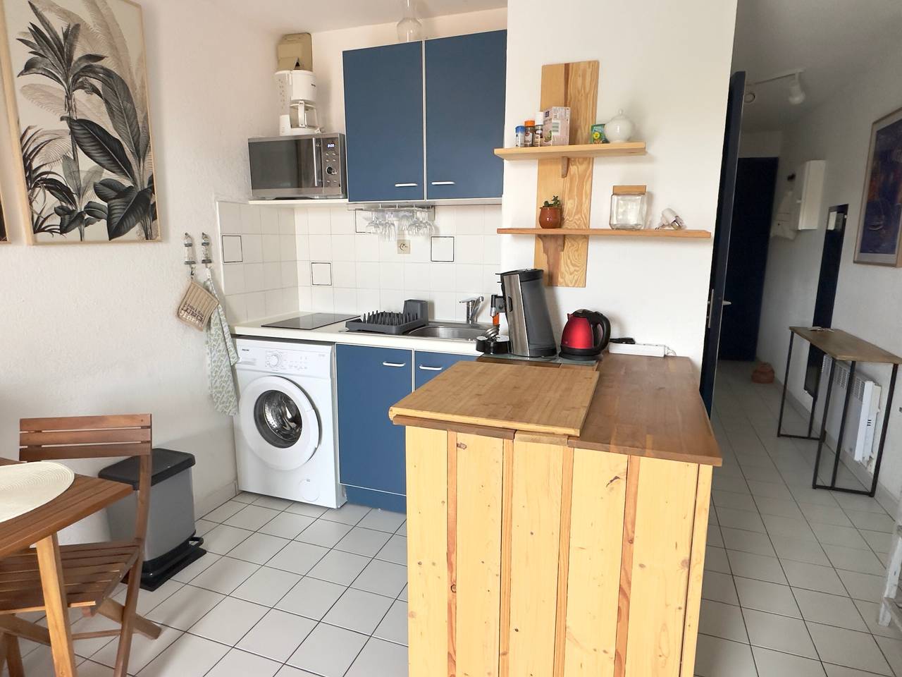 Appartamento intero, T2 Apartment in Collioure with terrace and parking, direct beach access in La Côte Vermeille, Collioure