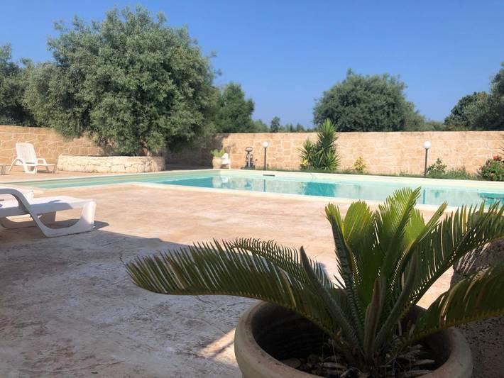 Casa vacanza per 4 persone, con giardino e panorama nonché piscina a Siracusa