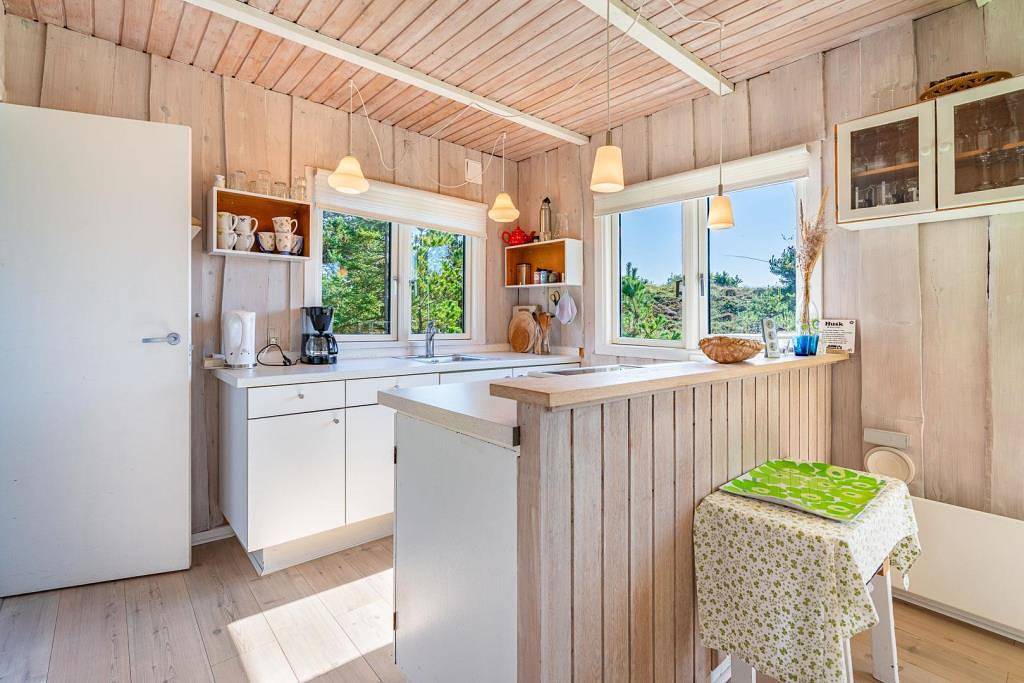 Ferienhaus auf einem schönen, hügeligen Naturgrundstück. in Henne, Varde