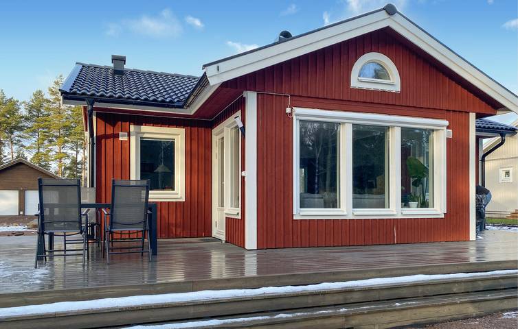 Hus för 5 Personer med terass in Mönsterås och omgivningar