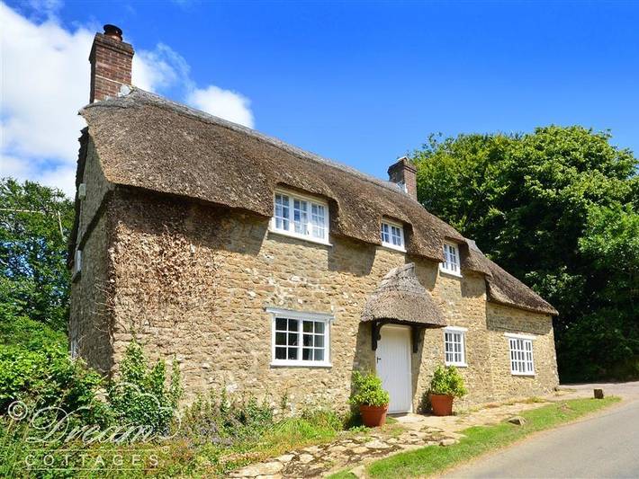 Cottage for 8 people, with Garden in Dorset
