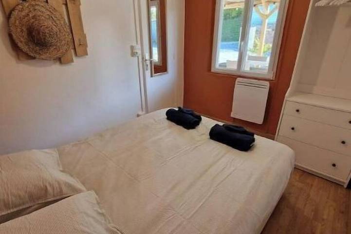 Gîte pour 4 personnes, avec jardin à Tourville-sur-Sienne - 3