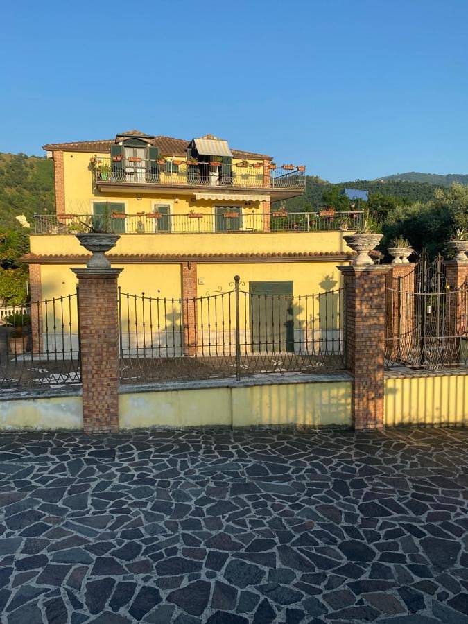B&b per 2 persone, con panorama e giardino, con animali domestici in Baronissi