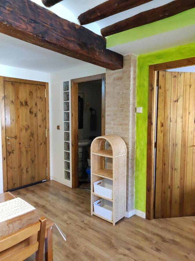 Apartamento entero, Casa Pilar situada en la capital del Somontano in Barbastro, Provincia de Huesca