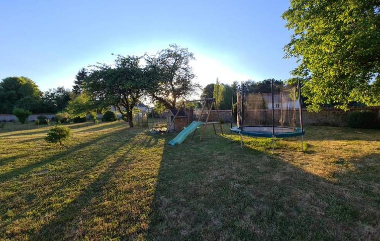 Location de vacances pour 10 personnes, avec Terrasse ainsi que Jardin et Vue à Montsauche-les-Settons - 4