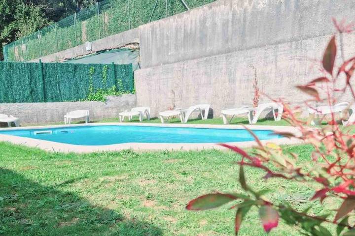 Chalet para 8 personas, con jardín además de vistas y piscina, Se admiten mascotas - 1