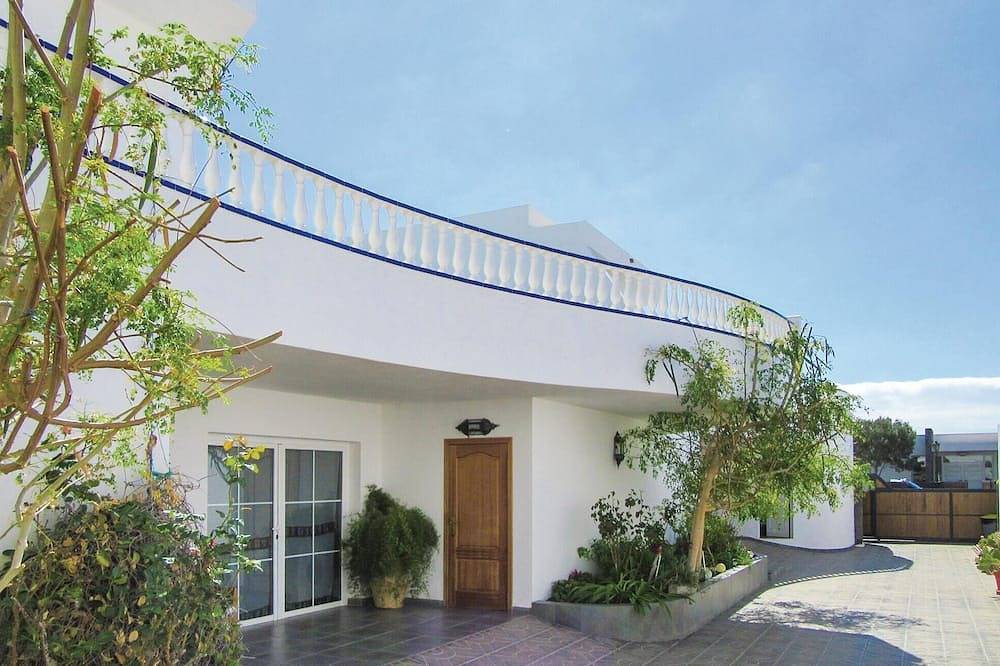 Hermosa casa en Puerto Calero in Puerto Calero, Yaiza