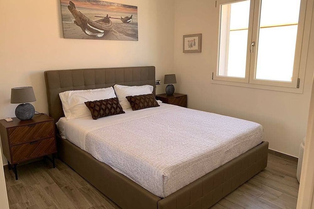 Entire apartment, Central  and bright modern apartment in Sant'Antioco City, Sant'Antioco