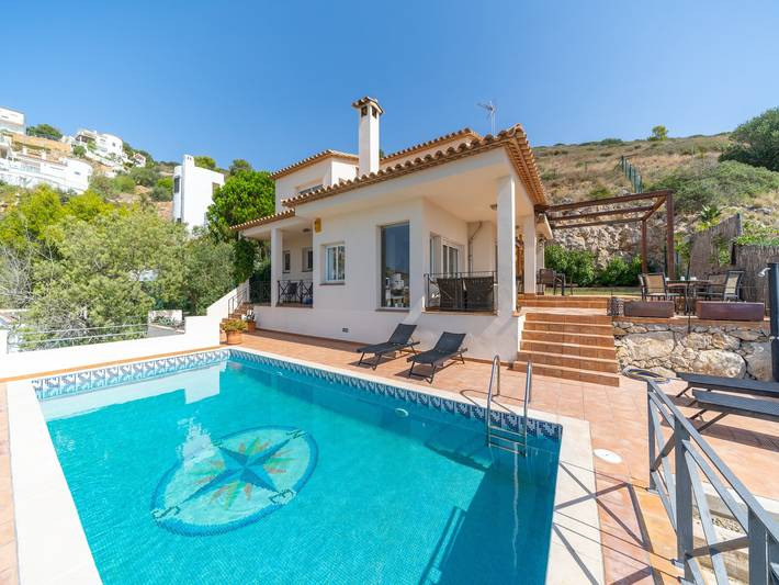 Maison de vacances pour 8 personnes, avec jardin ainsi que piscine et balcon, adapté aux familles dans Punta Montgo