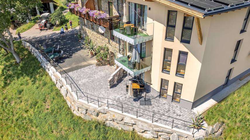Pension für 4 Personen, mit Seeblick und Balkon sowie Garten und Ausblick, kinderfreundlich in Kärnten - 2