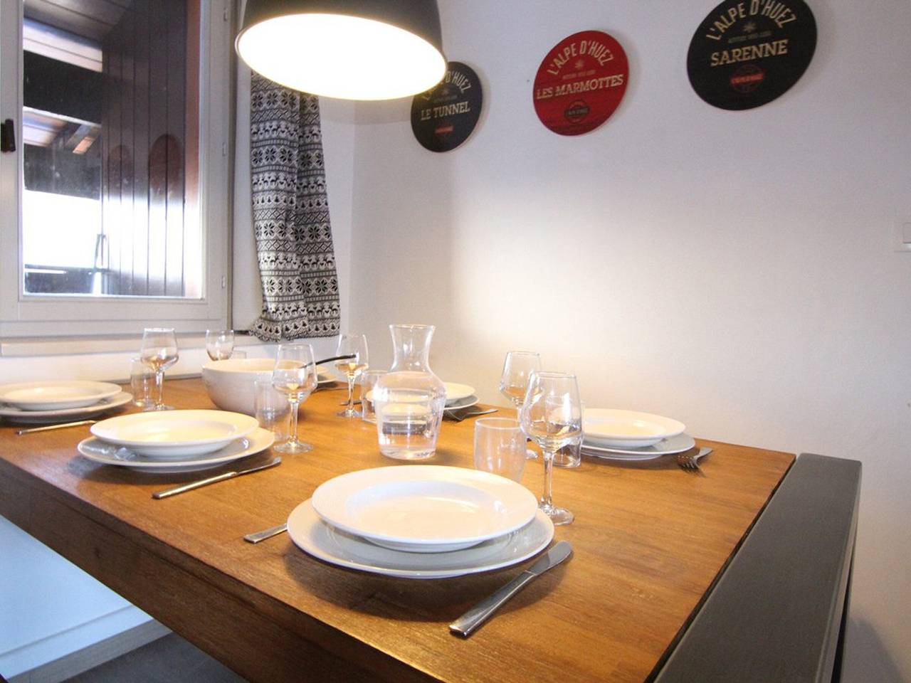 Appartement entier, Appartement 3 pièces, 6 pers, 45m² - Couv.piscines, prox.pistes et écoles ski, parking, balcon, Wifi in Huez, Parc national des Écrins