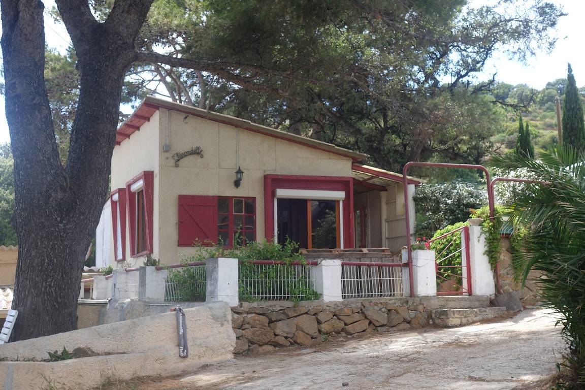 Cabanon bord de mer in Carqueiranne, Parc national de Port-Cros
