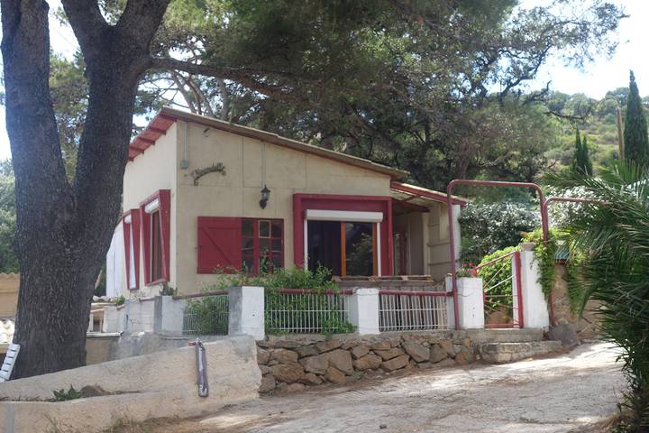Gîte pour 4 personnes, avec jardin à Carqueiranne - 3