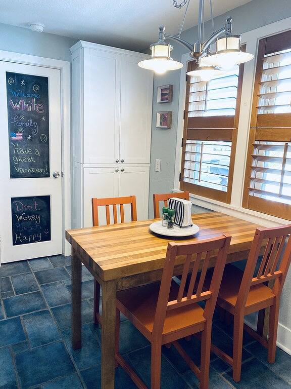 Cabin for 6 people, with yard and hot tub as well as terrace in Outer Banks