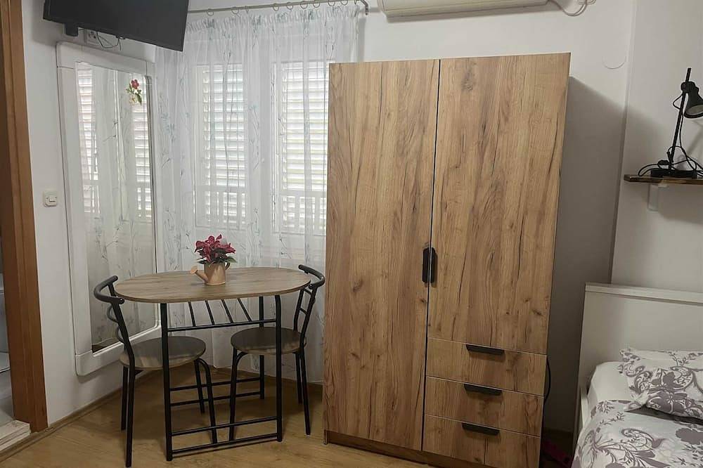 Ganze Wohnung, Matana Pomena - Studio mit Parkblick in Pomena, Mljet