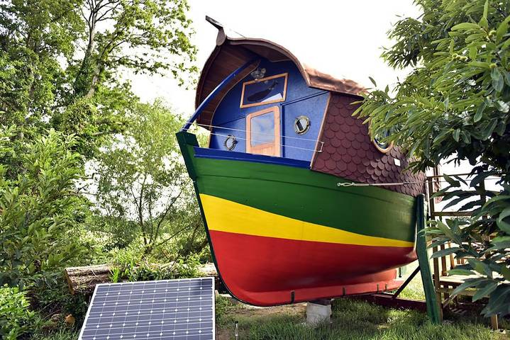 Bateau pour 3 personnes, avec jardin dans 