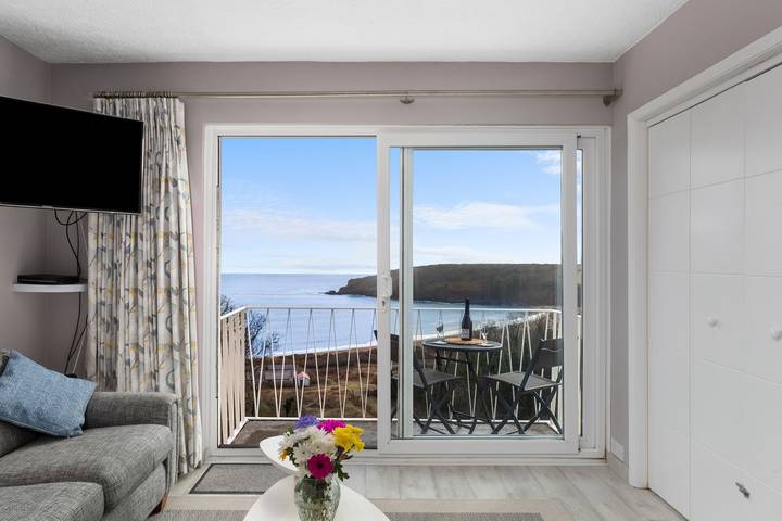 Holiday rental for 4 people, with ocean view and balcony, child-friendly in Freshwater East