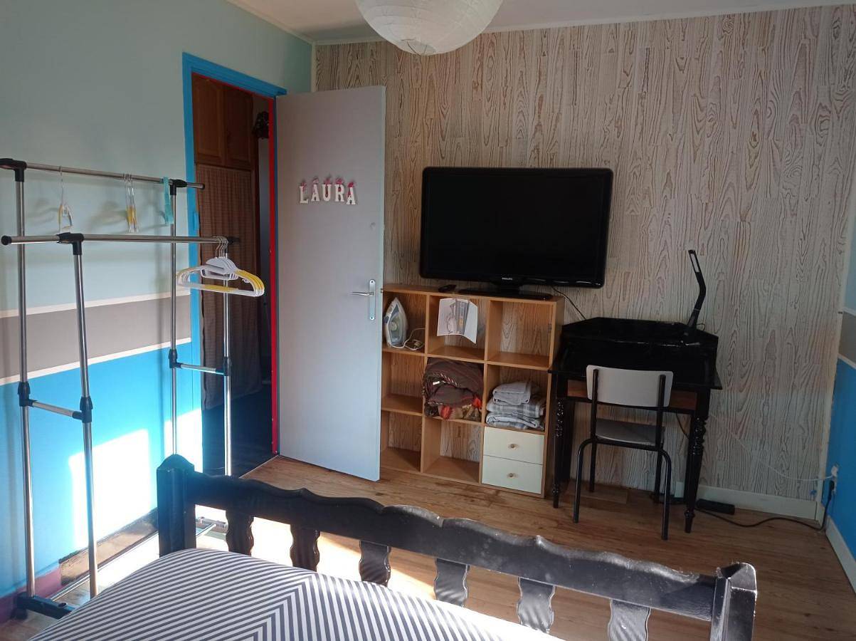 Appartement entier, Studio type 1bis avec une 20 de marche a monte in Gourdon, Quercy