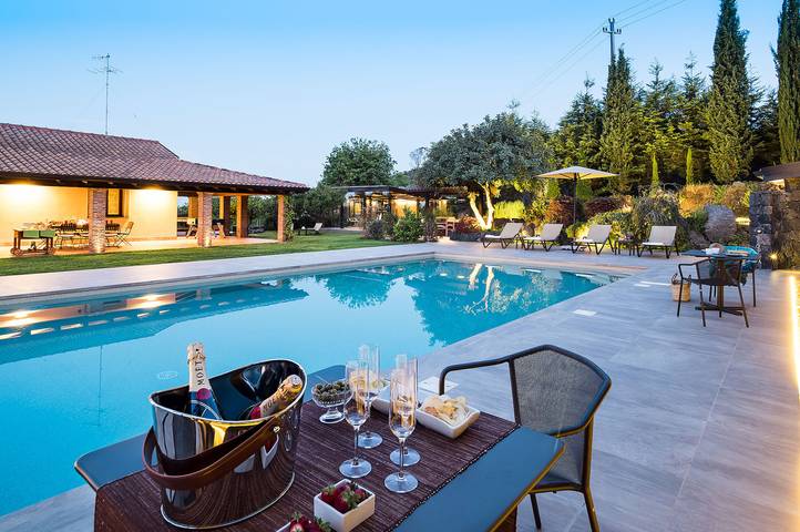 Villa per 8 persone a Viagrande