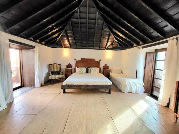 Gîte pour 5 personnes, avec jardin dans Tetir - 4