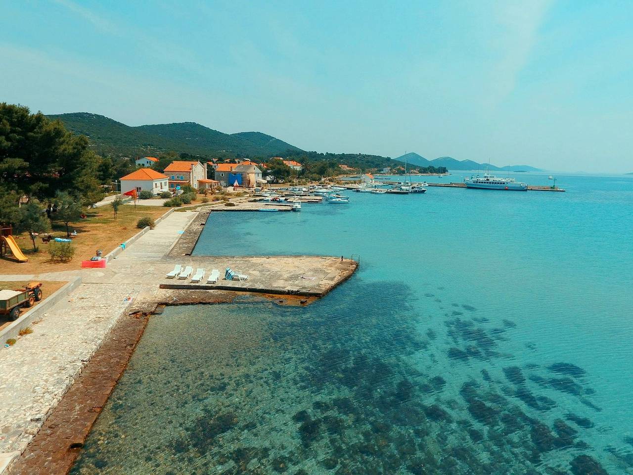 Ganze Wohnung, Standard Ferienwohnung mit Meerblick in Zadar (Kommun), Otok Ist