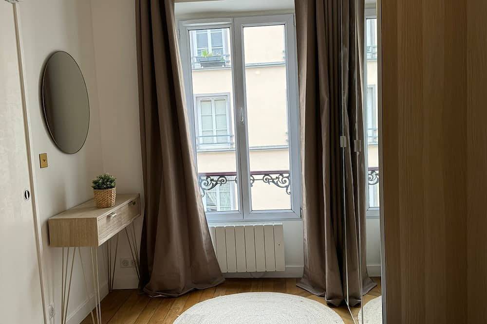 Entire apartment, Apartment 2 Rooms Ideal for 4 People in Puteaux in Puteaux, Hauts-de-Seine