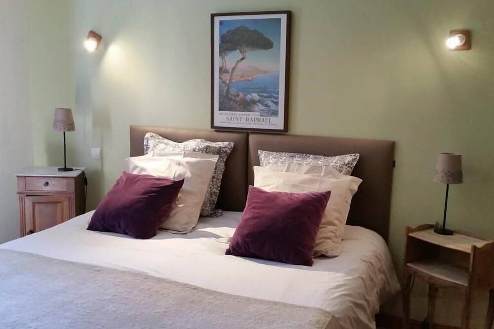 Meublé N°1 - La Mansarde-Duplex-Ensuite with Shower-Apartment-Garden view in Gap, Gap region