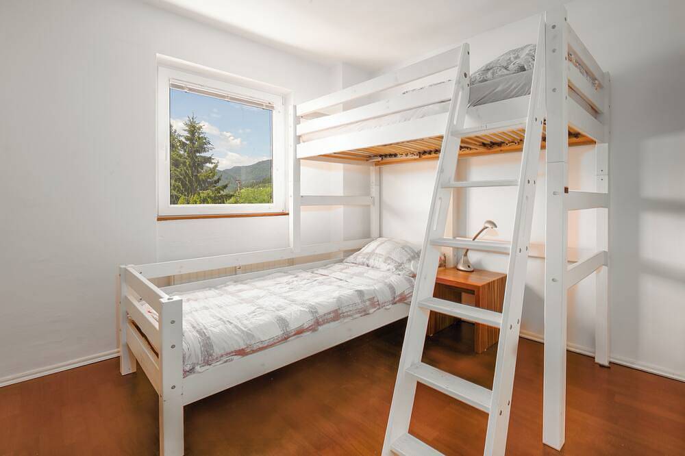 Ganze Wohnung, Exklusives Apartment am Ufer des Ossiacher See – mit Seezugang in Treffen am Ossiacher See, Gerlitzen