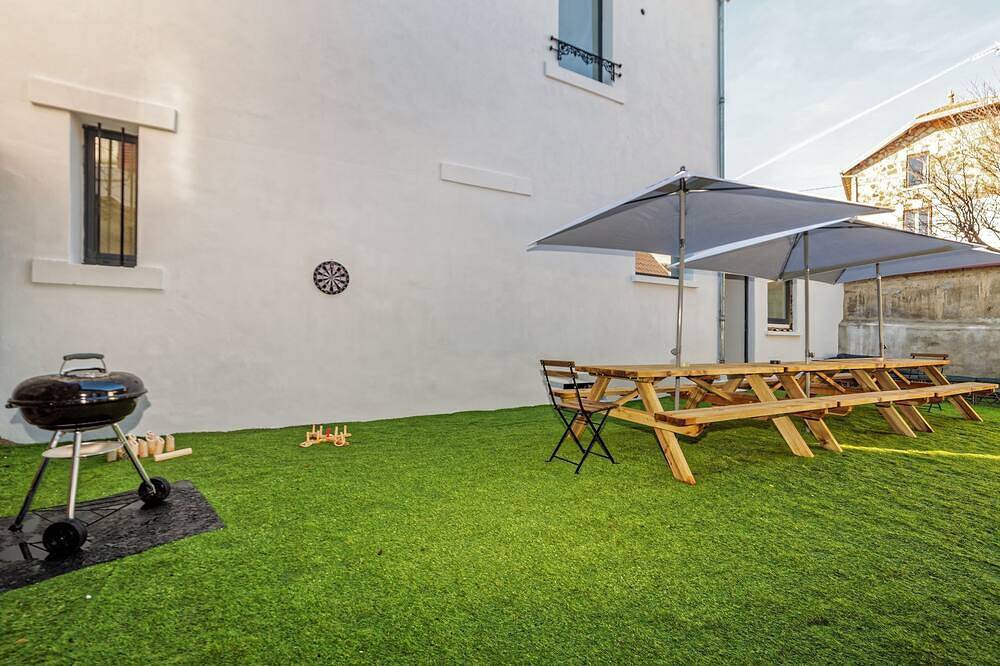 Apartamento entero, Grand Gite Proche Centre-ville Pour 24 Personnes in Clermont-Ferrand, Parque Natural Regional Volcans d'Auvergne