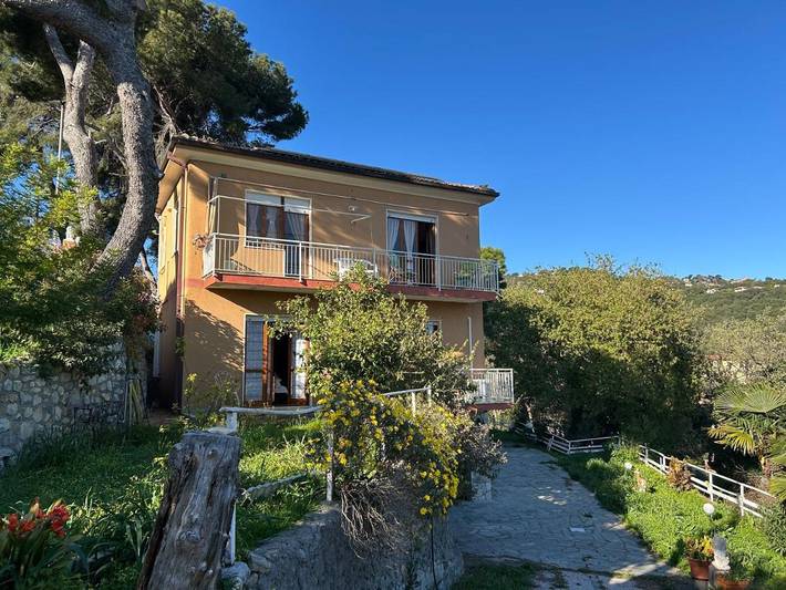 Chalet para 8 personas, con Balcón además de Jardín y Vistas en Andora