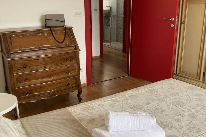 Entire apartment, Rubina Home in Alba, Langhe