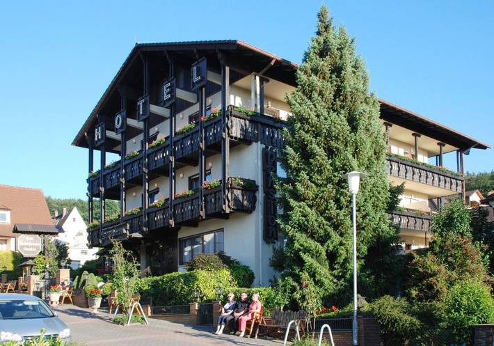 Hotel für 3 Personen, mit Balkon und Terrasse sowie Garten und Sauna in Bad König