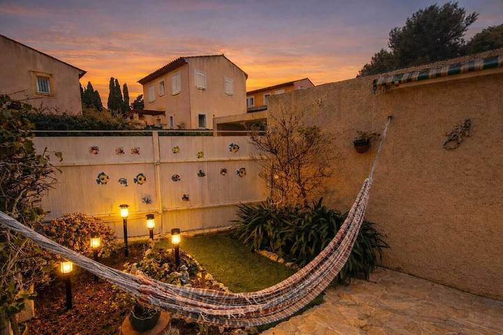 Gîte pour 4 personnes, avec terrasse dans Pointe Des Chevaliers Hyeres