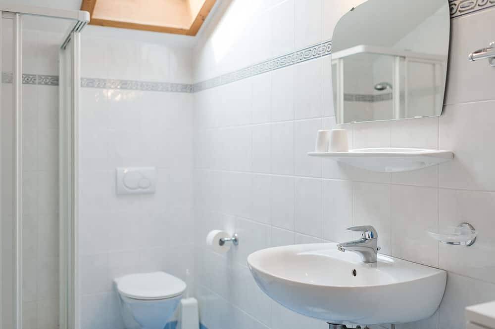 Ganze Wohnung, Panoramablick, Pool und Genuss zwischen Bozen und Meran in Andrian, Nonsberggruppe