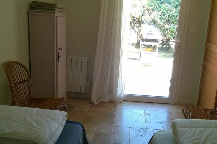 Gîte pour 4 personnes, avec jacuzzi ainsi que jardin et piscine à Le Beausset - 3