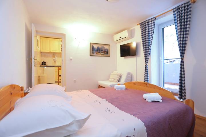 Ferienwohnung für 2 Personen, mit Balkon/Terrasse in Omis