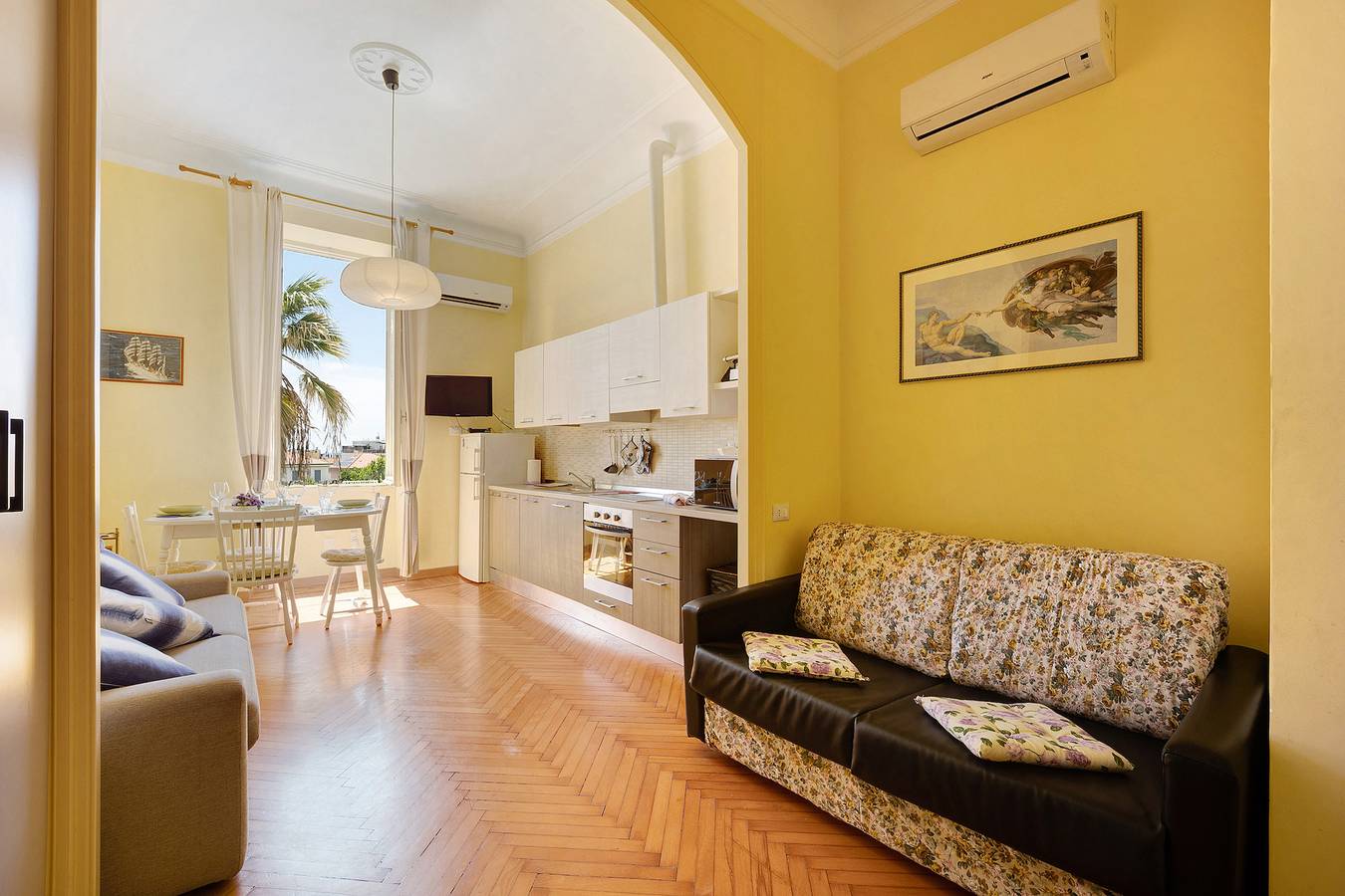 Entire apartment, Apartment 'Solo A Sanremo' with Sea View, Wi-Fi and Air Conditioning in San Remo, Sanremo Municipality