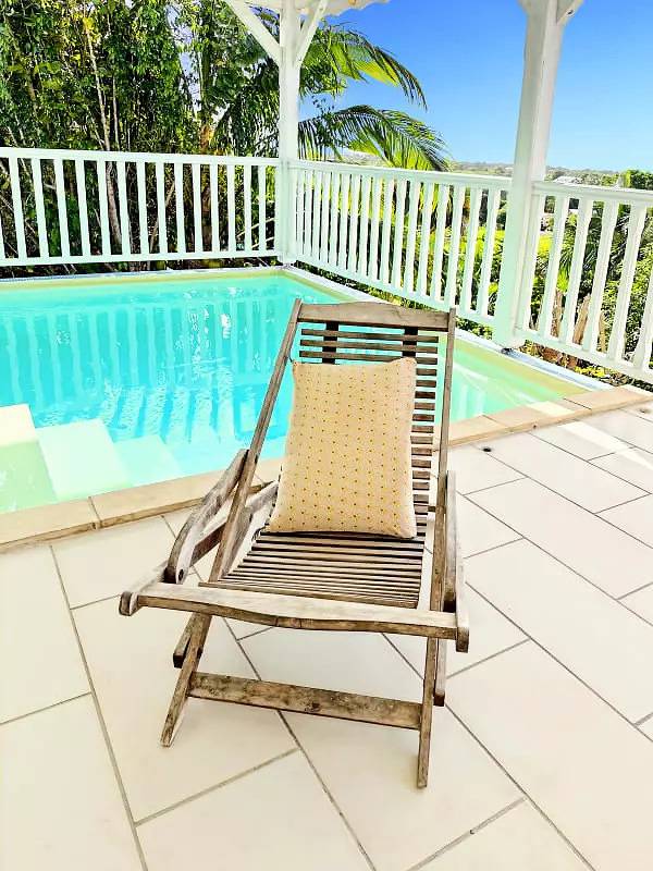 Location de vacances pour 10 personnes, avec jardin ainsi que piscine et vue à Grand-Bourg - 4