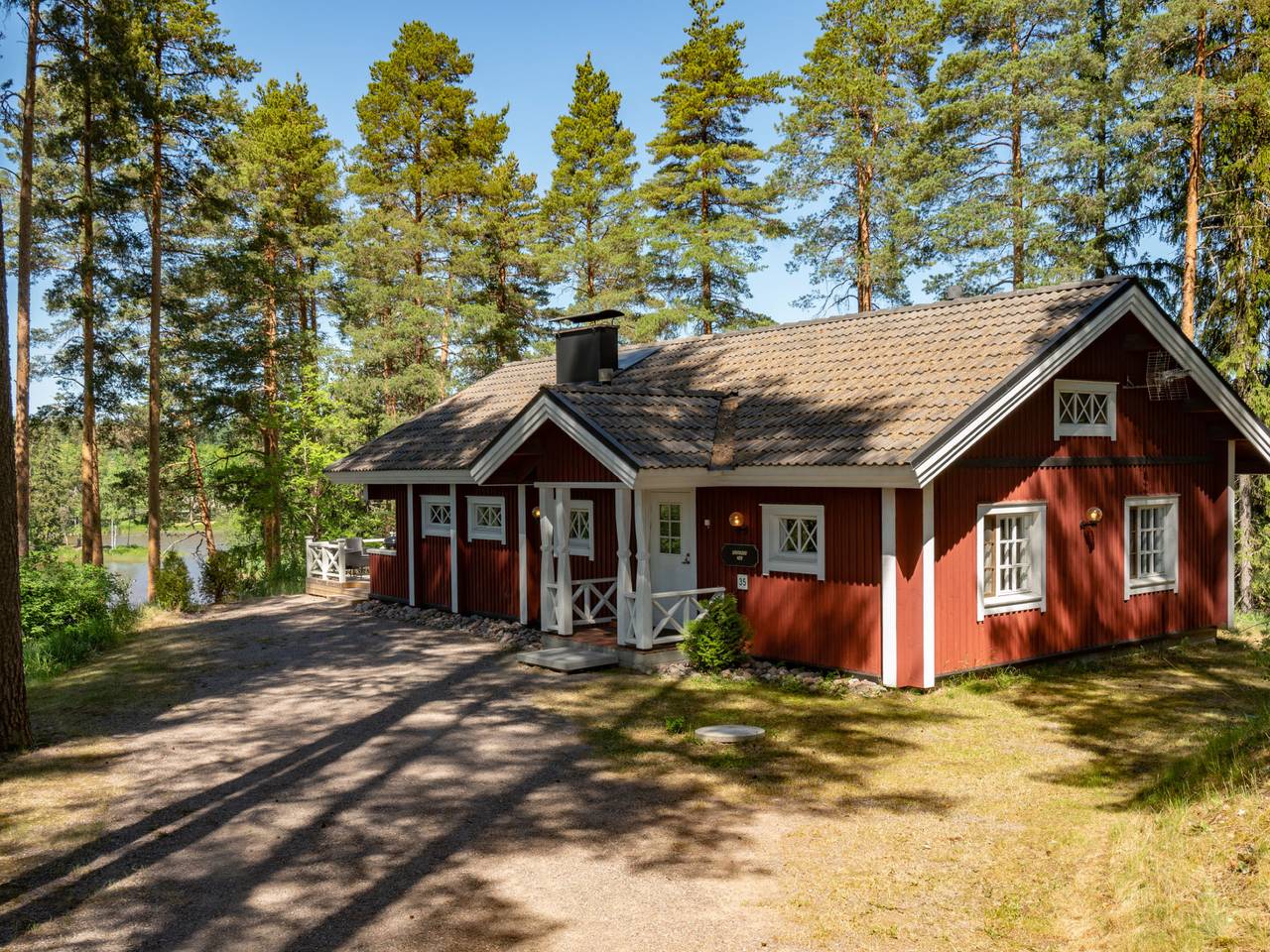 Kivitasku in Hirsjärvi, Eigentliches Finnland