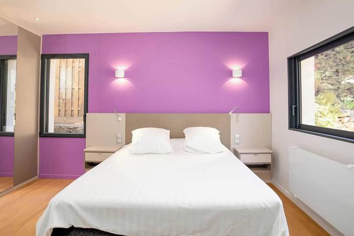 Location de vacances pour 8 personnes, avec jacuzzi ainsi que terrasse et jardin à Saint-Marc-Jaumegarde - 4